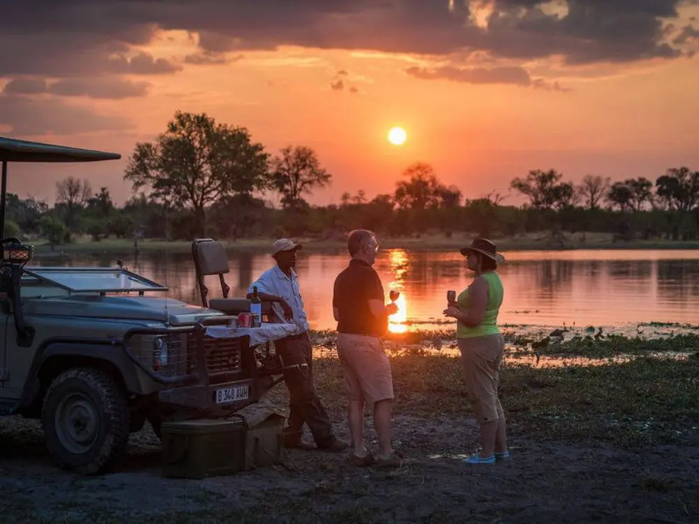 SUNDOWNER ON YOUR AFRICAN SAFARI Africa’s Famous Happy Hour